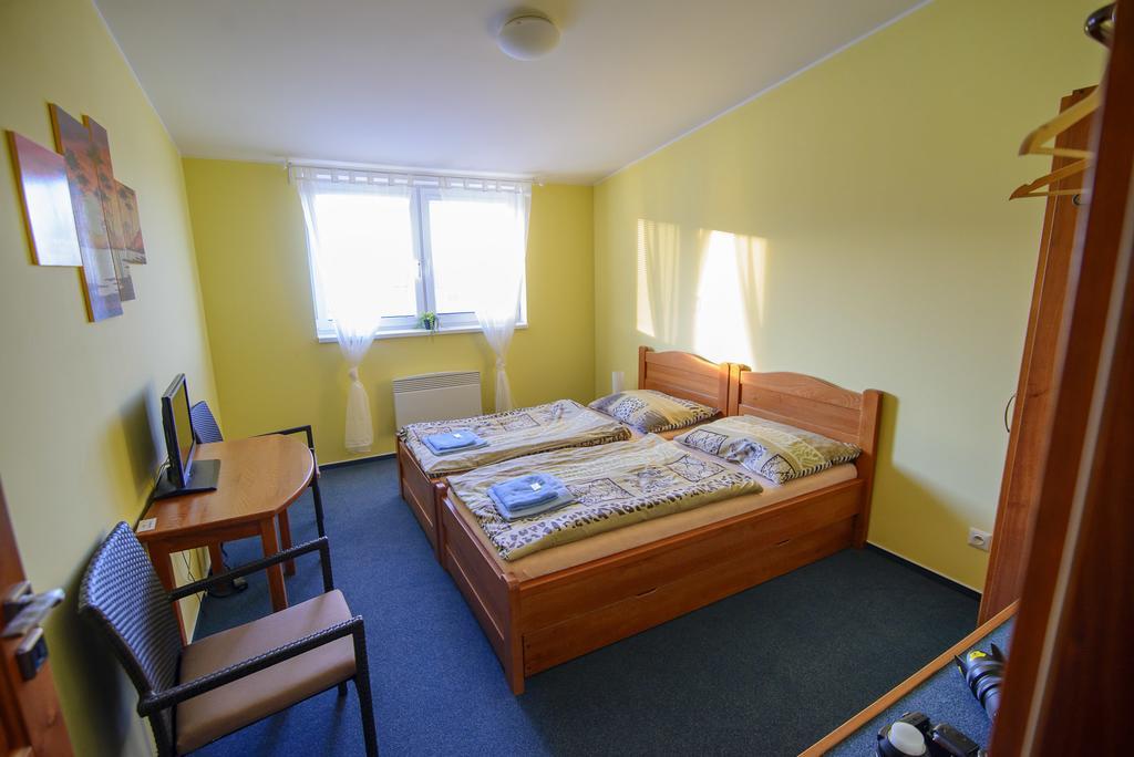 Penzion Dyje Hevlín Exterior photo